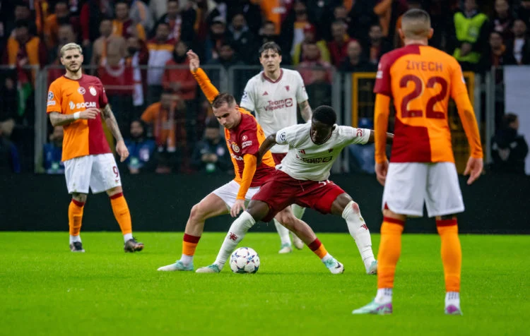 JustAFootyFan_'s tweet photo. Dear @footballontnt 

This isn't Mainoo's European debut. And Maguire has scored in Europe. 

Do better. https://t.co/od62EB0EOt