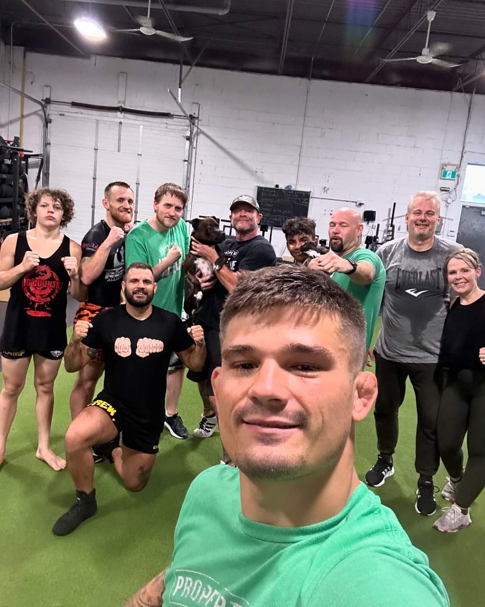 SuplexKid94's tweet photo. Day1 of training camp, if you support me I 🖤you ✍️🔝🙏🐺 #November #mma #gym #family #work #respect #mealprep #goals #success #fighter #trainingcamp #suplexkid #teamclarke #ramf
~A fighter die’s twice ! https://t.co/42S9n3kM5x
