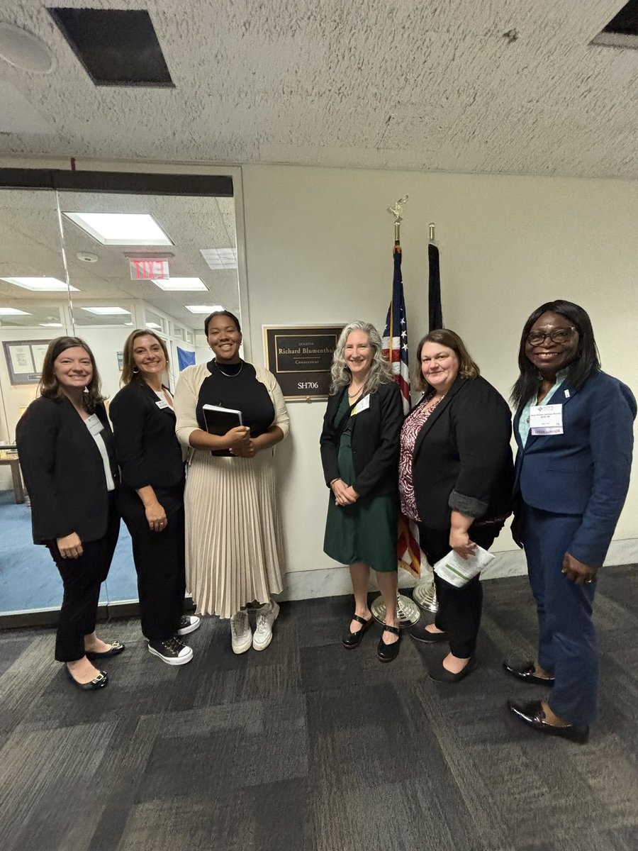 lisamholle's tweet photo. @hoparx #HOPAHillDay!!! Thanks for listening how legislators can help improve lives of patients with cancer!! https://t.co/ihMqbEDcsA