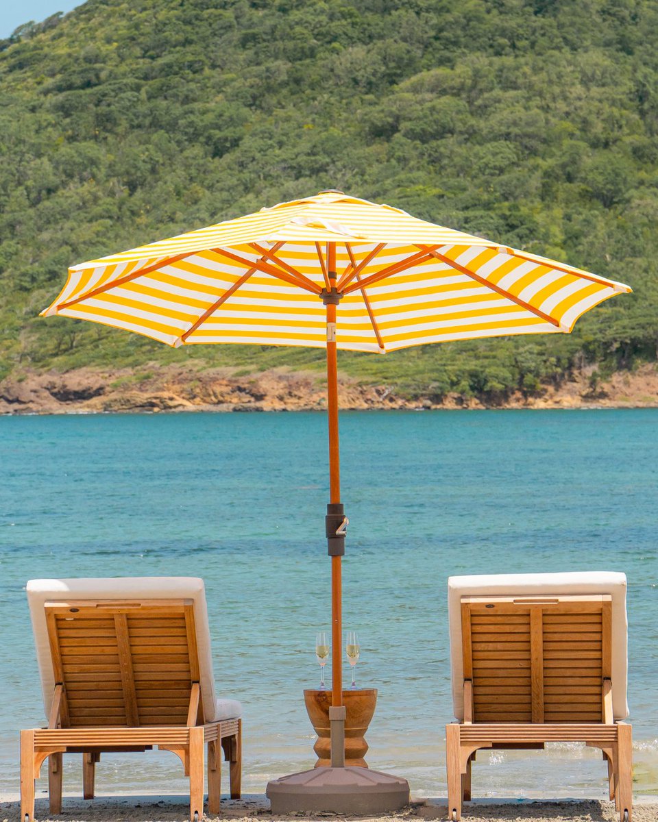 Rounding out a day at Cabot Saint Lucia, beachside and surrounded by crystal clear waters 🏖️ 🥂

📷: Shawn Michael Marcellin