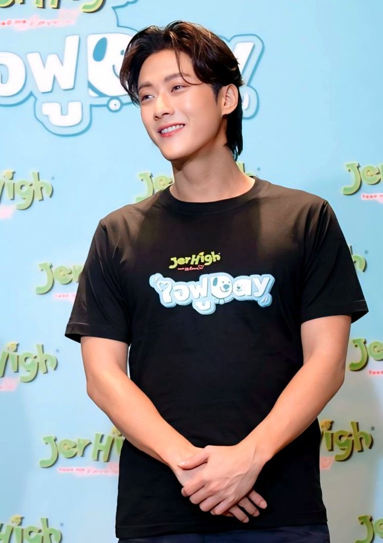 Winkbonus's tweet photo. #พี่จอง #คัลแลนพี่จอง
    
      เทสที่สร้าง                         ร่างที่เป็น https://t.co/z4MQXEba9Z