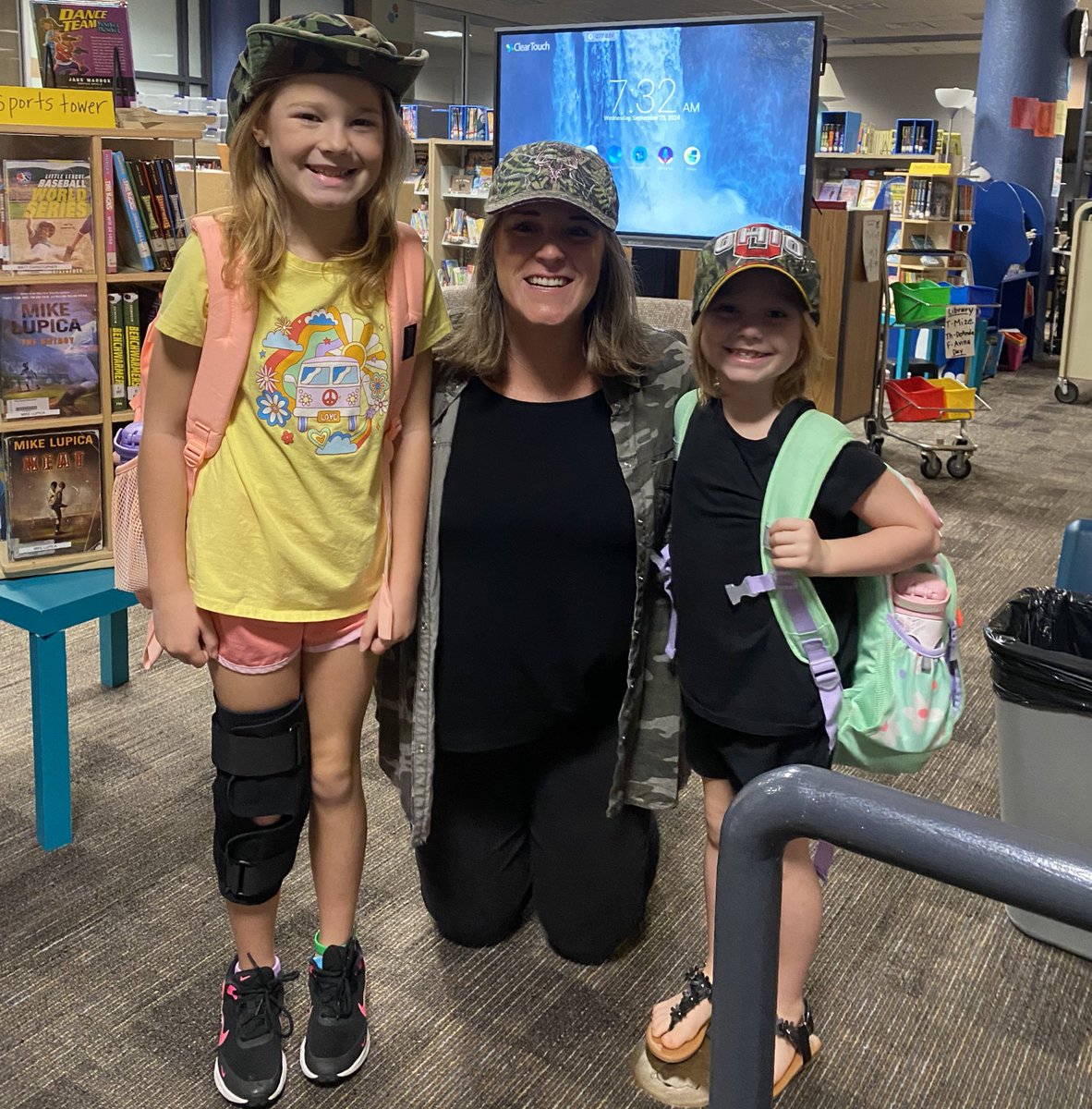Pine Forest ❤️ Library (@library_pfe) on Twitter photo Nobody should feel invisible! We are wearing our camo!! 💚🖤 Start with Hello Week 💚🖤💚 <a href="/HumbleISD_PFE/">Pine Forest Elem</a> <a href="/Counselor_PFE/">Katrina Johnson</a> Nobody should feel invisible! We are wearing our camo!! 💚🖤 Start with Hello Week 💚🖤💚 <a href="/HumbleISD_PFE/">Pine Forest Elem</a> <a href="/Counselor_PFE/">Katrina Johnson</a>
