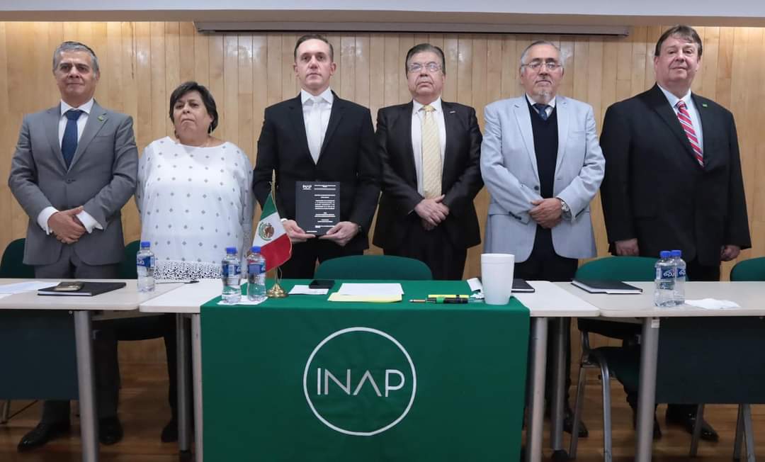 AdrianRubalcava's tweet photo. El día de hoy presenté mi examen para obtener el grado como Maestro en Administración Pública en el @inap_mx. 
Agradezco al Dr. Luis Miguel Martínez Anzures, Director del #INAP quien además tuve el honor de que fuera mi director de tesis, de igual manera agradezco también a los sínodos que me acompañaron en este día.
