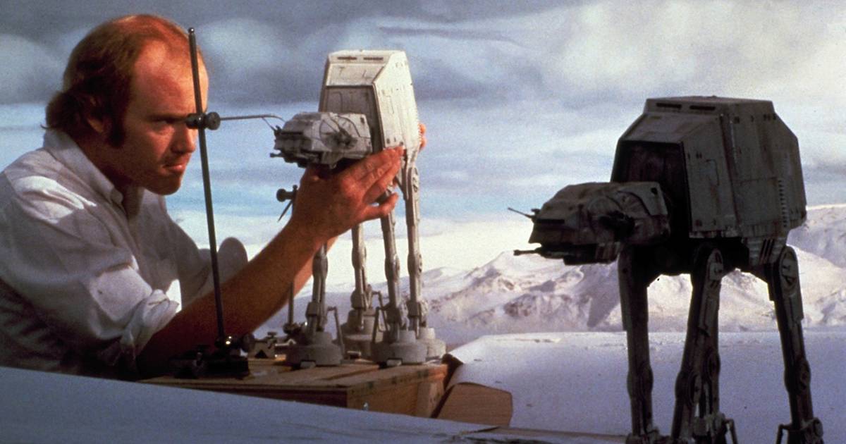 jasonjoyride's tweet photo. I'm looking for a super skilled CGI/VFX artist for some secret projects I'm working on.

If you love sci-fi movies and are cracked in Blender this might just be a dream job...

DM me!