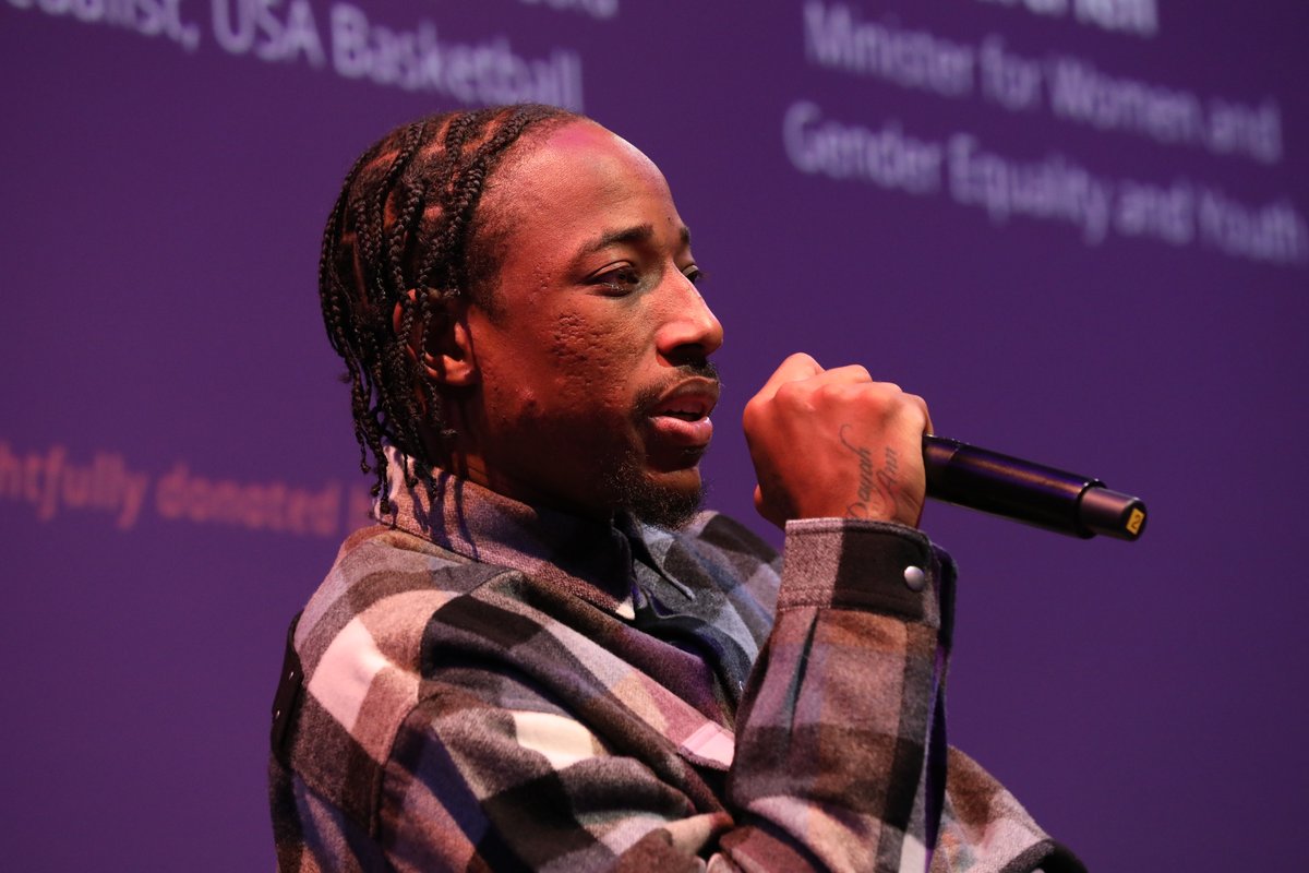 CAMHnews's tweet photo. We extend our heartfelt gratitude to @DeMar_DeRozan  and @MarciIen for an inspiring conversation with Black youth at CAMH.

DeMar’s openness about #mentalhealth in his memoir "Above the Noise" is breaking barriers &amp; changing lives.

Thank you for your advocacy and authenticity!🙏 https://t.co/Ftu3weztCc