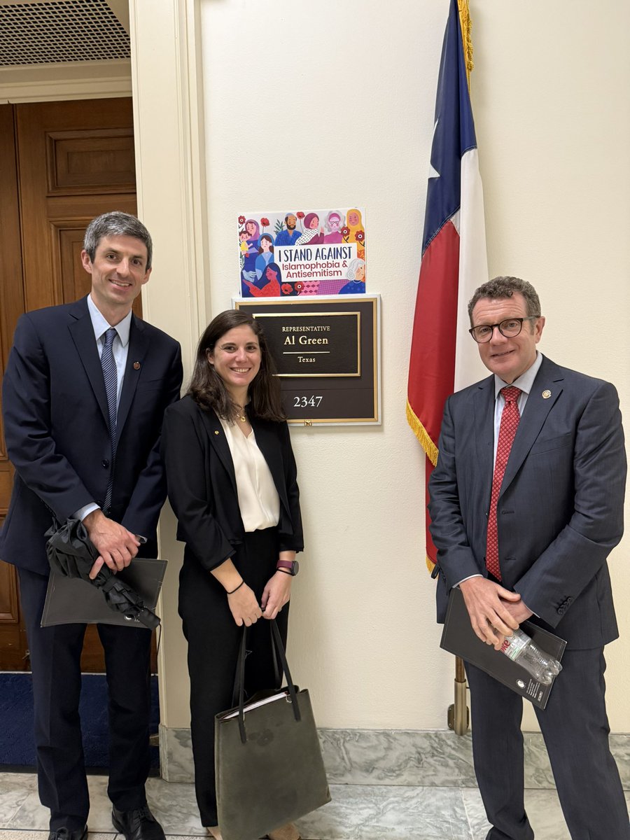 Great to be with colleagues <a href="/ASH_hematology/">ASH</a> thank you to <a href="/RepAlGreen/">U.S. Representative Al Green</a> Chris Continuing support NIH funding. #Fight4Hematology #ConquerSCD