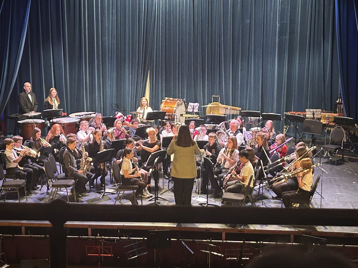 MHS_Monmusic's tweet image. What a fabulous evening of music at the Angus Council Instrumental Music Service Concert! So proud to see so many of our talented MHS pupils performing &amp;amp; entertaining us 🎶🎵@AngusWoodwind @mhsstrings @AngusIms @MonifiethHigh