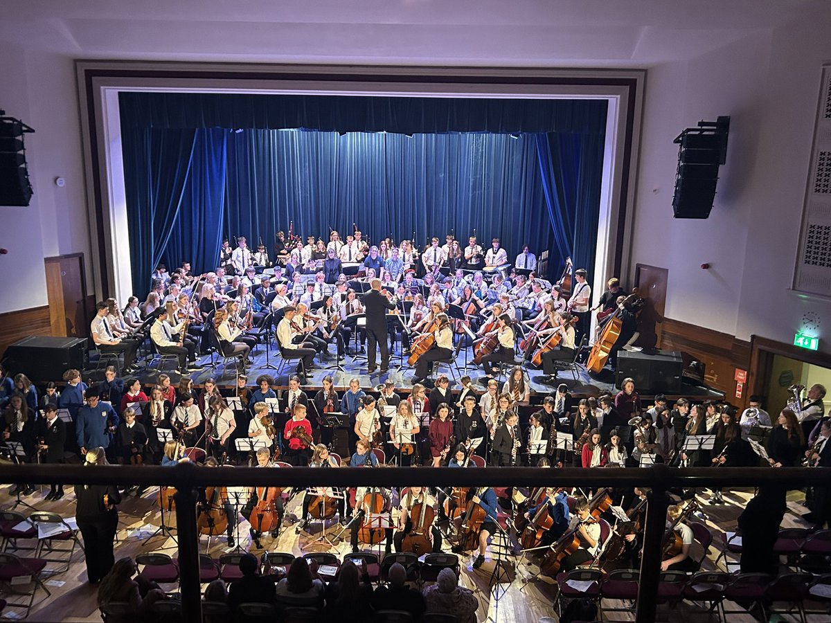 MHS_Monmusic's tweet image. What a fabulous evening of music at the Angus Council Instrumental Music Service Concert! So proud to see so many of our talented MHS pupils performing &amp;amp; entertaining us 🎶🎵@AngusWoodwind @mhsstrings @AngusIms @MonifiethHigh
