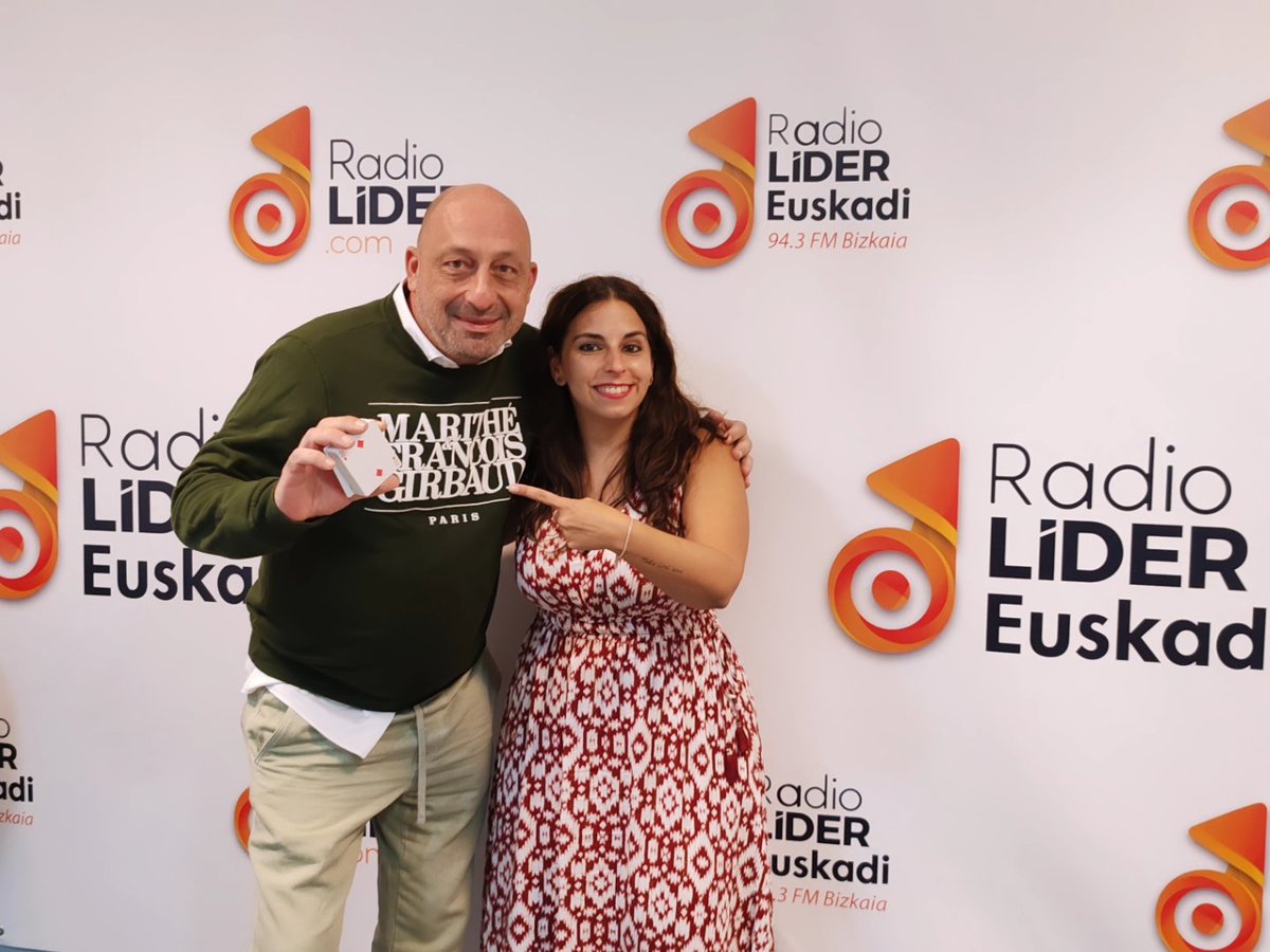marlene_glezTV's tweet photo. Hoy, en Radio Líder Euskadi (94.3 FM) he hablado con @Jordi_Caps ,primer mago en ganar Got Talent España, sobre su espectáculo "Magia de cerca" y ha hecho una demostración. ¡He alucinado! En breve, lo veréis en nuestras redes.🃏

🎧 ¡Aquí la entrevista!👇🏻 https://t.co/9PNRyBvPGy https://t.co/bzjwYX7z9I