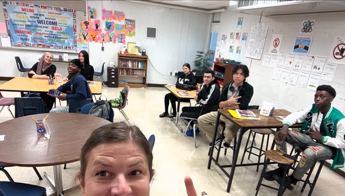MooreMustangsML's tweet photo. We have the best students at Moore! I loved getting into their ELD classrooms to talk about PSPs, ACCESS testing and ways to get involved. These kids are amazing student leaders! I can’t wait to see them shine this year! #MooreML #jcpsML https://t.co/LC2gvtJwC5