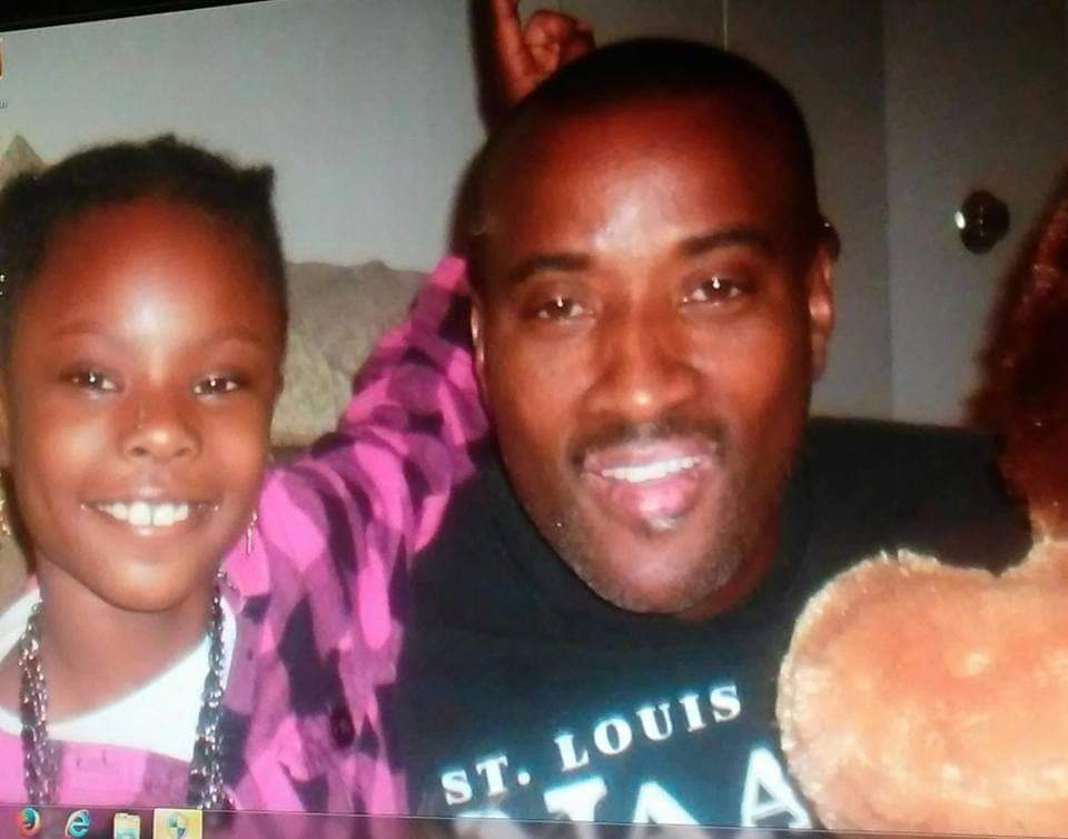 afavorite7's tweet image. I can't believe you are a grown woman today
Help me wish my niece Dezha aka Snookem a Happy 21st Birthday
Love ❤️ you Snookem