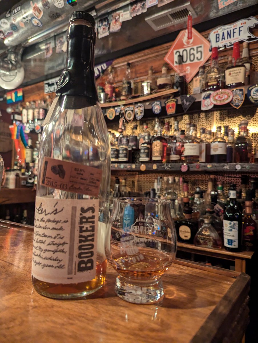 hockey_pop's tweet photo. Day 25 of #30DaysofBourbon & #BourbonHeritageMonth still nursing this one @JimBeam #Bookers2015_3 #CenterCut @BourbonBanter @DrinkCurious #home_bar https://t.co/hn8Yj7y4OM