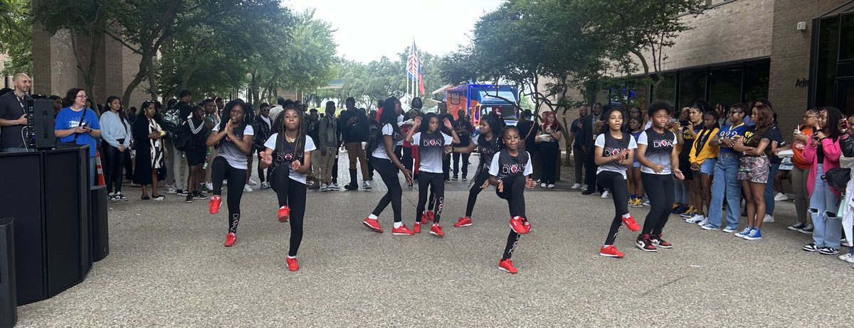 Dr. Courtney Jackson (@cojackson78) on Twitter photo The <a href="/cedarhillisd/">Cedar Hill ISD</a> middle school Hillside Steppers pose with <a href="/cedarvalley_dc/">Dallas College Cedar Valley Campus</a> President, Dr. Seabrooks, after preforming at his annual cookout. The <a href="/cedarhillisd/">Cedar Hill ISD</a> middle school Hillside Steppers pose with <a href="/cedarvalley_dc/">Dallas College Cedar Valley Campus</a> President, Dr. Seabrooks, after preforming at his annual cookout.