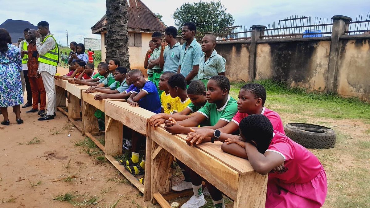 RotaFuto01's tweet photo. SUPPORT THE LITERACY & BASIC EDUCATION PROJECT✅
@Rotary @rotaract
#rotary #rotaract #rotaryinaction #rotaryinternationa #district9142 #zone14 https://t.co/Rc7vqKQiXI