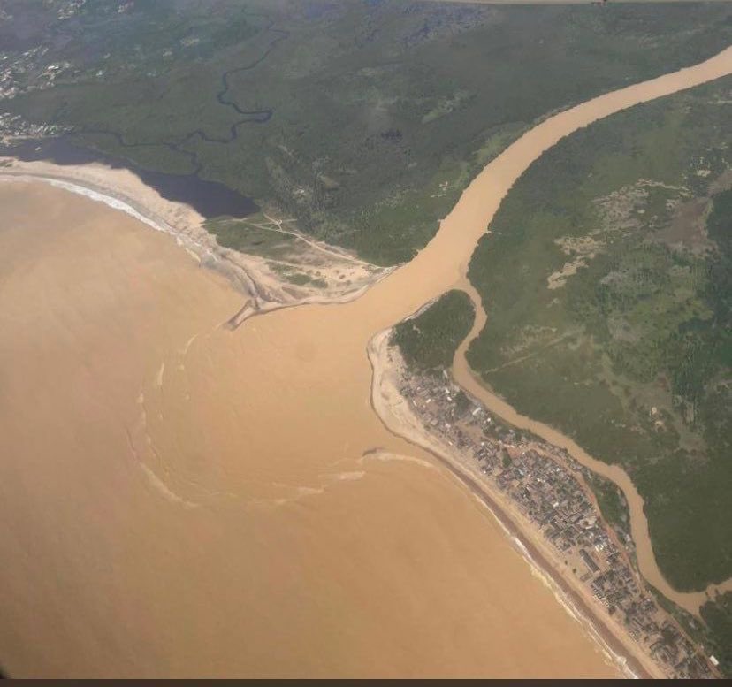 tysonphotoo's tweet photo. This is not an Ad for cowbell coffee. This is how the water bodies in Ghana have become due to the illegal mining activities supported by the Ghana Government and other political leaders. And they don’t want anyone to protest or even talk about it. 

#FreetheCitizens https://t.co/S2hgUDfGZi