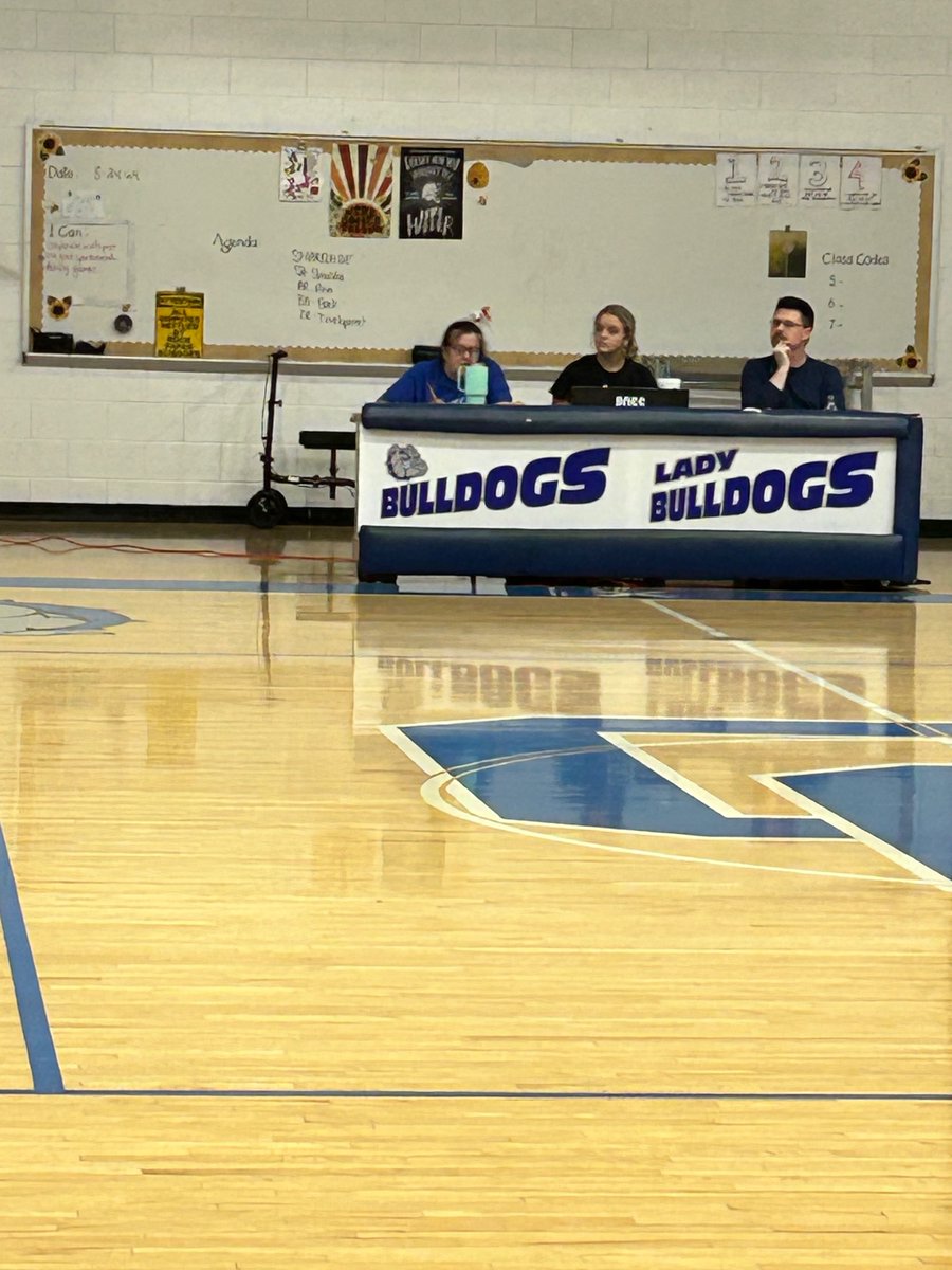 crista_thacker's tweet photo. Very proud of my sister Easton in the first Clinton Co Middle School game last night. She dominated in the 6th and the 8th grade game. She is representing the Thacker #3 Jersey very well I got to be the clock keeper! (Coach) #Another#3 #ThackerTrilogy #Sisters https://t.co/OhxTaVhBj9