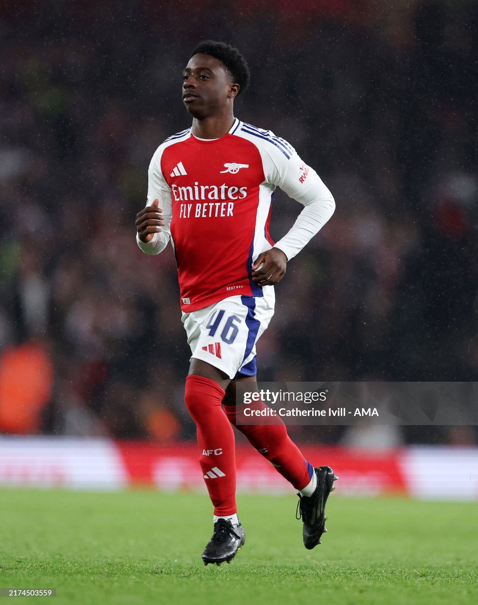 OfficialSamaKai's tweet photo. Happy to witness the debut of Ismael Kabia for the Arsenal live at the emirates today. 

The Young baller of Sierra Leonean descent 🇸🇱🇸🇱🇸🇱

P.s. He’s eligible to rep Leone Stars 👀 https://t.co/aCdrIfmMnJ