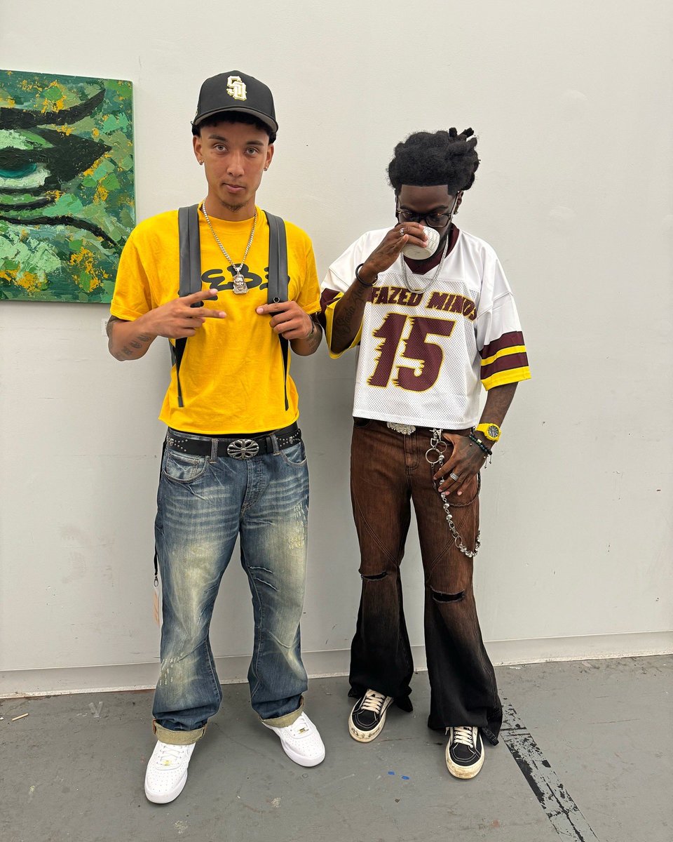 Whole outfit designed by me. ✍🏽