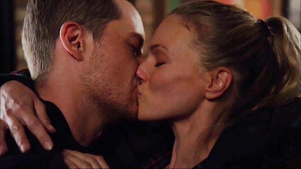 Arusess's tweet photo. Them, #JayHalstead & #HaileyUpton, #Upstead💖.
#UpsteadForever #JusticeForUpstead #UpsteadEndgame #NotATraumaResponse #MissingJayHalstead #JusticeForJayHalstead #TheRealJayHalstead #JayHalsteadDeservesBetter https://t.co/E4bExGybHT