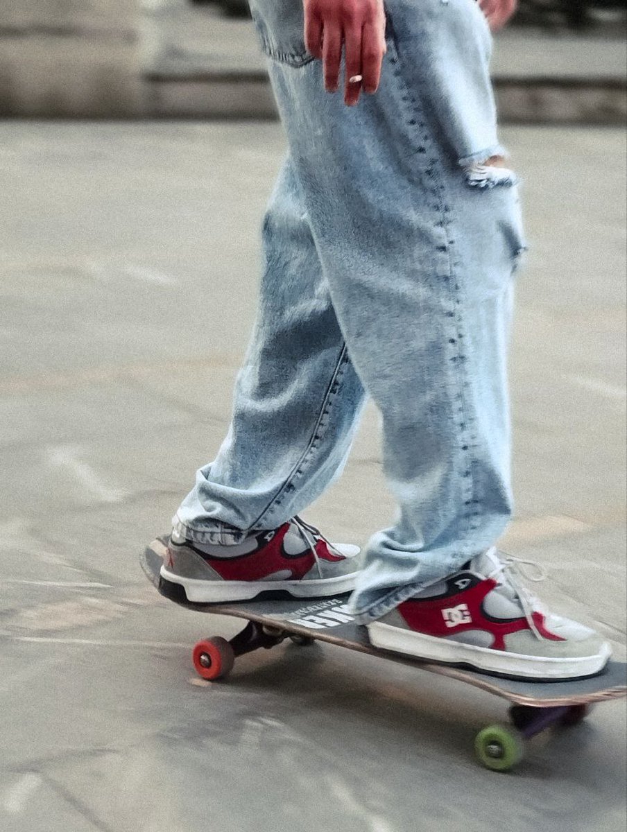 گای فاکس tweet media