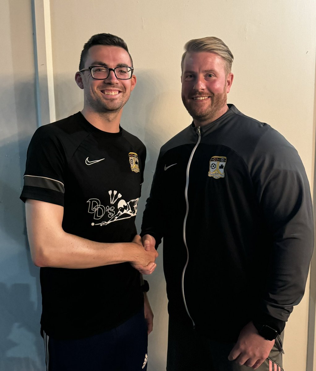 TewkesburyTown's tweet image. 🚨NEW MANAGEMENT ADDITION!🚨

We are delighted to announce the latest addition to the club, James Coates!

He joins the 1st team management, bringing great experience and a real presence on the sideline! 

Another amazing addition to help the club with its development 📈 #TTFC 🐝