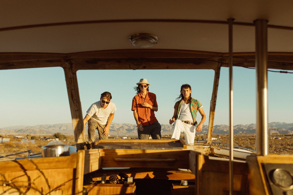 PaloXanto's tweet photo. still buzzin from the #StayHydrated video shoot last Saturday π
much LOVE to everyone who came thru ! β€οΈβπ₯ can't wait to share the video once it's ready #StayTuned π§Ώ
in the meantime, here's some BTS magic captured by Tyler French πͺβ¨
#musicvideo #joshuatree #highdrated https://t.co/xYtGcXe9Gn