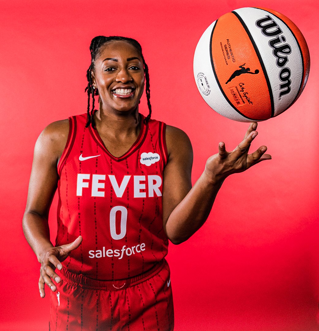 gucci_cxx's tweet image. [The] Indiana Fever are ..

#THEBESTINTHEWORLD
#PROFESSIONALSONLY
#BUMPS&amp;amp;BRUISES
❤️‍🔥🏁🏀🏆‼️

7:30 on ESPN .. #vs ..