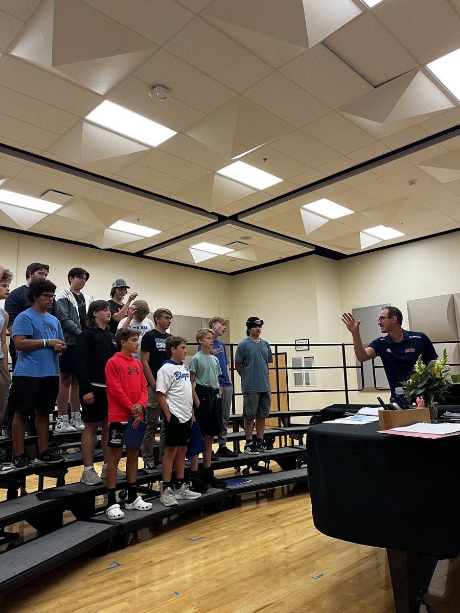 We loved having Dr. Christopher Smith from MidAmerica Nazarene University out to GEHS today! Concert Choir enjoyed his enthusiasm, joy, and great strategies for healthy singing! 🎵 
<a href="/followMNU/">followmnu</a> <a href="/bellfgehs/">Frank Bell</a> <a href="/GEHSSimpson/">Mike Simpson</a>