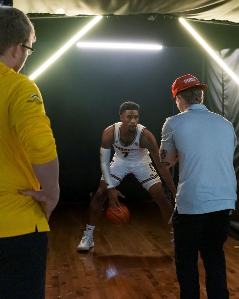 💡🎥🎬 

#BroncosReign | #ALLIN