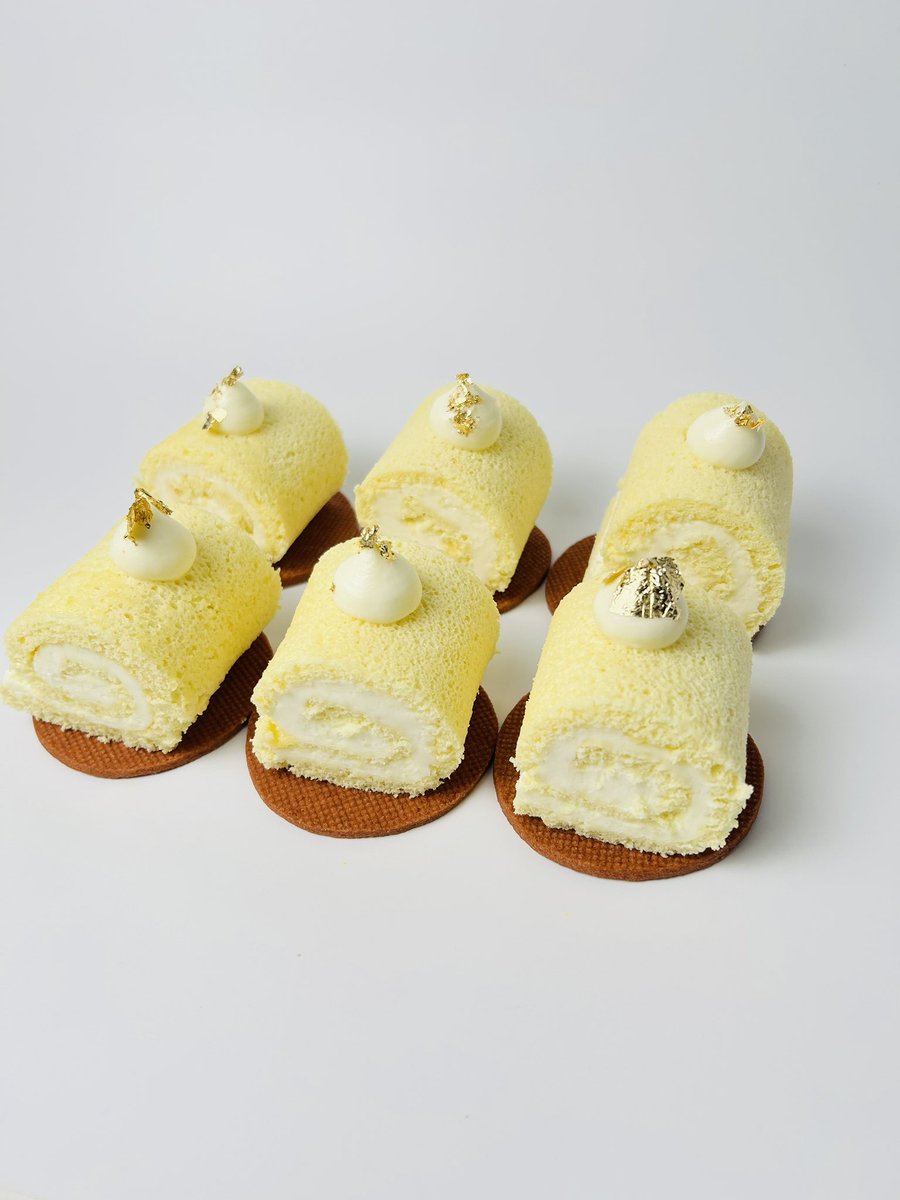 Keenanlezama's tweet photo. Desserts on the TL https://t.co/tnIW1txIe0