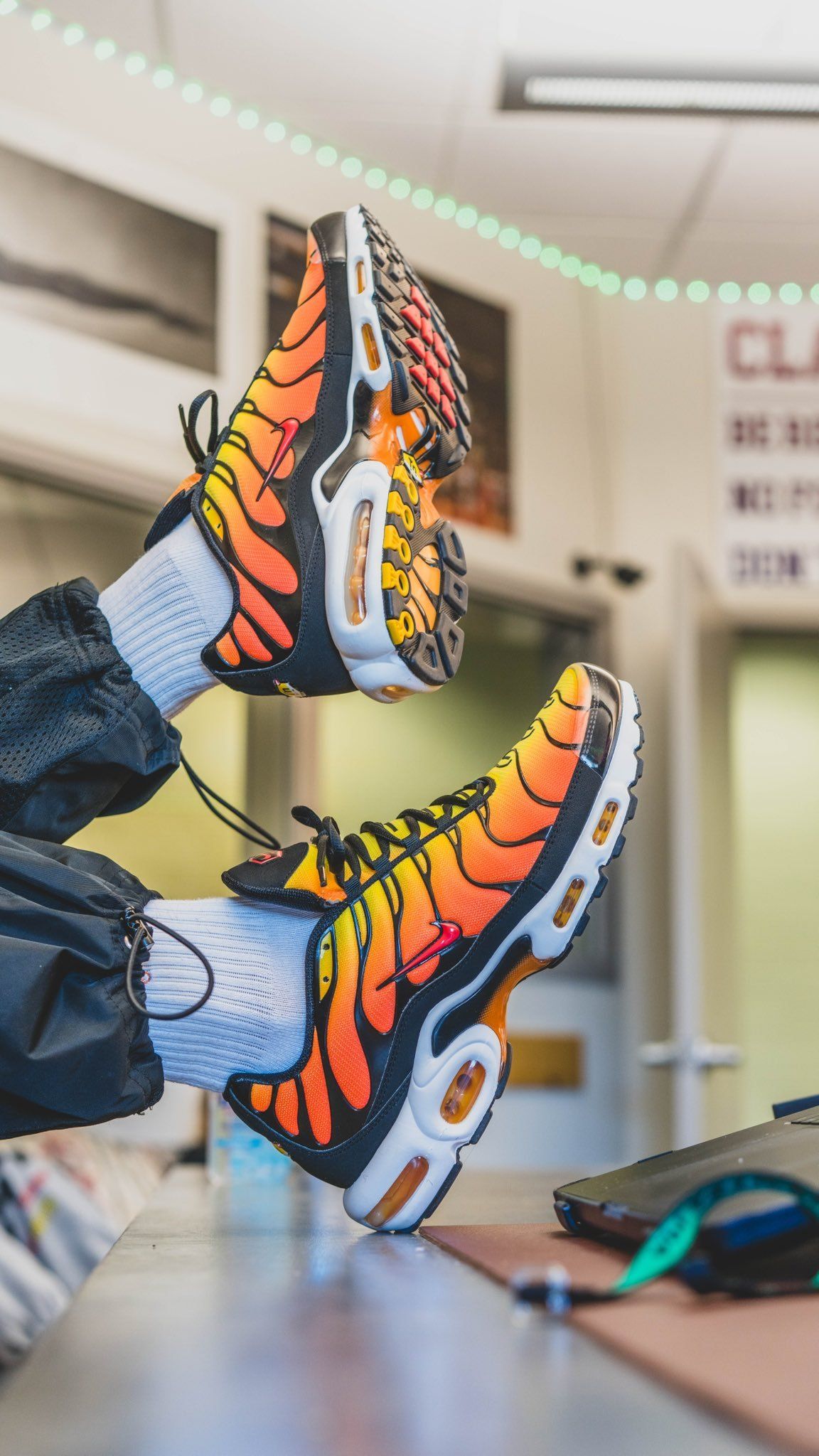 SneakerAlert on X Nike Air Max Plus Sunset on sale for 135 w code FALL20 Shop https t 0NyDVwvzSS https t LU5oZcKHQs X