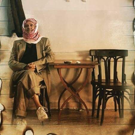 #بوح_اخر_الليل 

يظل مكانه فارغا ... وغيابه اجمل الحاضرين