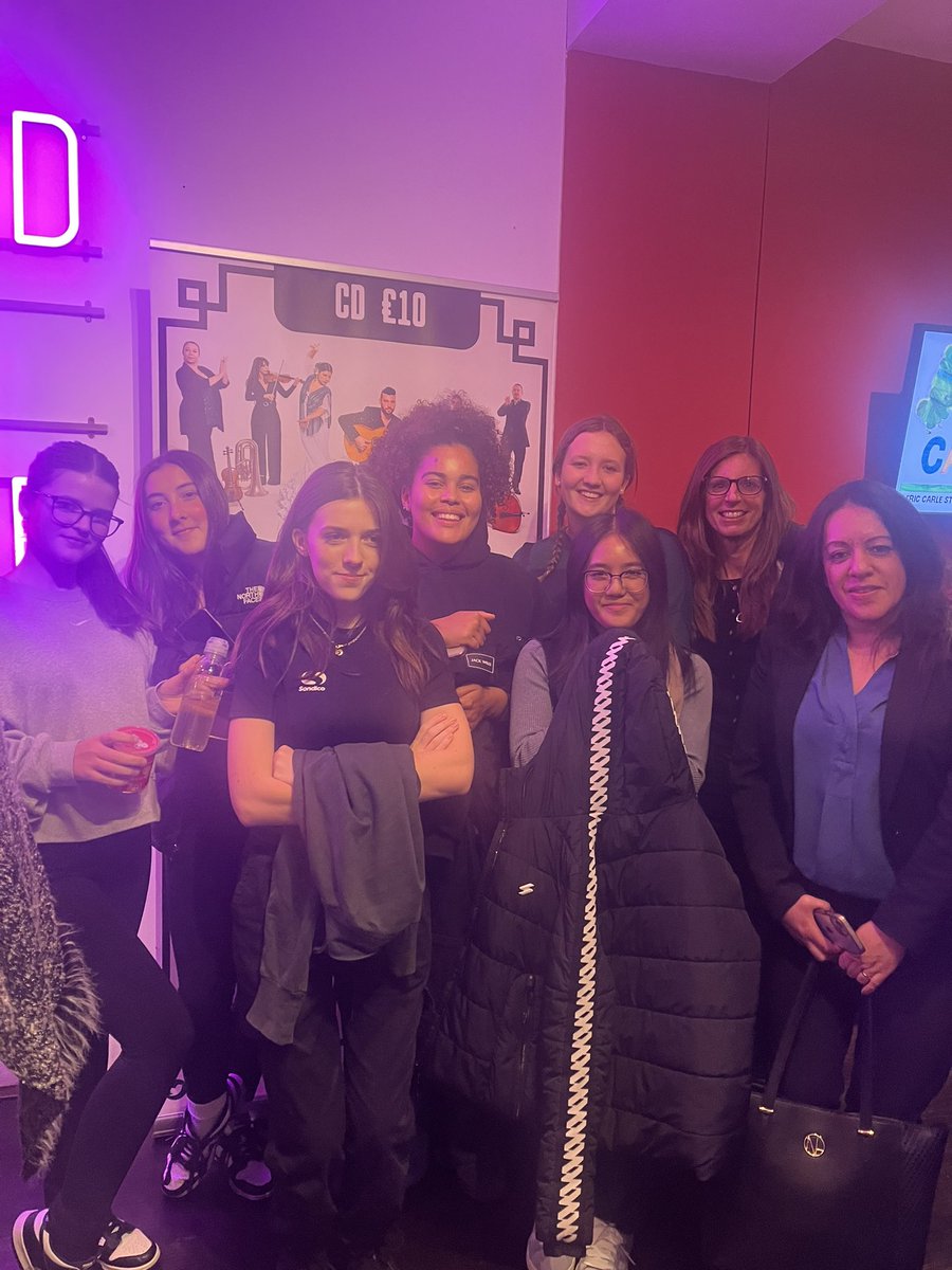 CDSMFL's tweet photo. Languages Week 2024!
The fun continued into the evening with a Y11 Flamenco trip to Watford Theatre https://t.co/MBoSgTuDx1