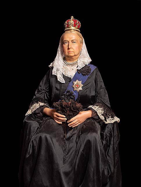 KenRob's tweet image. This is a portrait of Queen Victoria. Remind you of anyone?