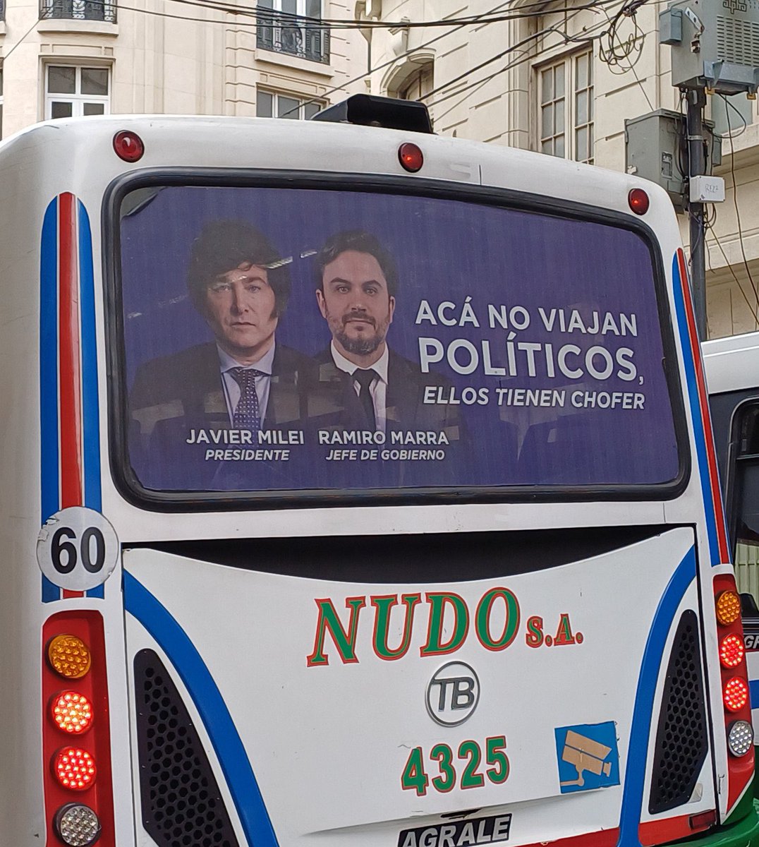 El espíritu de Ho Chih Minh meando a Santilli (@delconurbano) on Twitter photo 