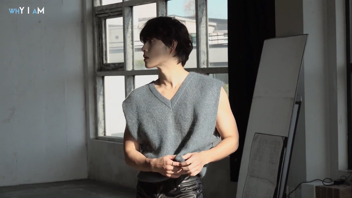 rega202008's tweet photo. 今日は涼しさと温かさが欲しい🩶

#임시완
#yimsiwan
#イムシワン https://t.co/cYEx8zVr9W