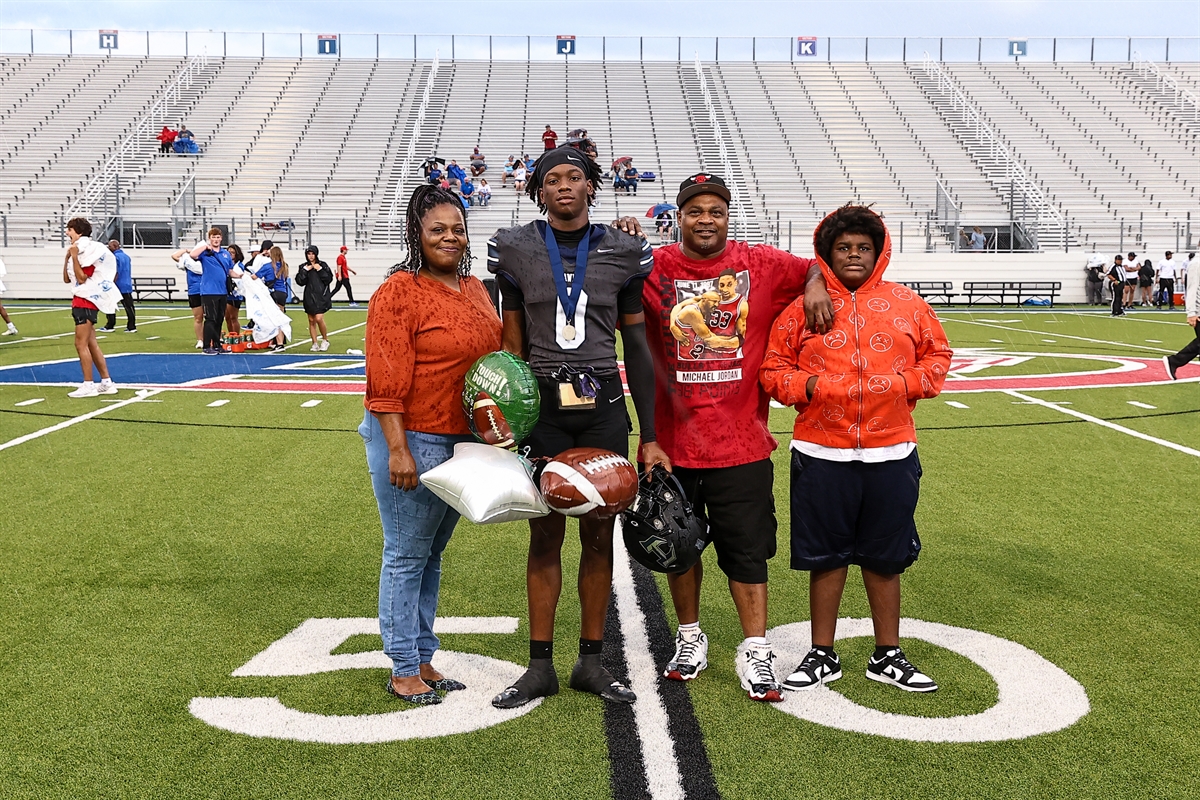 Dave Campbell's Texas Football — TexasFootball.com (@dctf) on Twitter photo Senior <a href="/HendricksonFB/">Hawk Football</a> WR Romelo Boykin's return to football has been remarkable.
After losing his best friend and nearly his own life two years ago, the journey back has been harder than any hit on the field.
<a href="/romeloboykin_1/">Romelo “melo” Boykin</a> #TXHSFB <a href="/PfISDAthletics/">PfISD Athletics</a>
✍️ <a href="/Carter_Yates16/">Carter Yates</a> Senior <a href="/HendricksonFB/">Hawk Football</a> WR Romelo Boykin's return to football has been remarkable.
After losing his best friend and nearly his own life two years ago, the journey back has been harder than any hit on the field.
<a href="/romeloboykin_1/">Romelo “melo” Boykin</a> #TXHSFB <a href="/PfISDAthletics/">PfISD Athletics</a>
✍️ <a href="/Carter_Yates16/">Carter Yates</a>