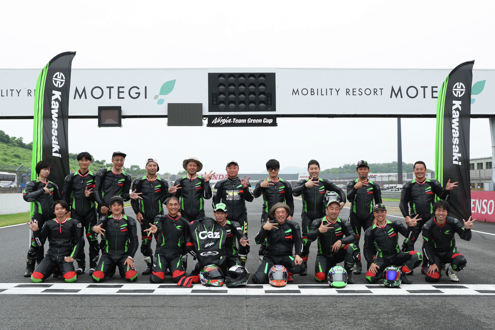 スターチーム Team Kawasaki Webike Trickstar」2023世界耐久フル参戦