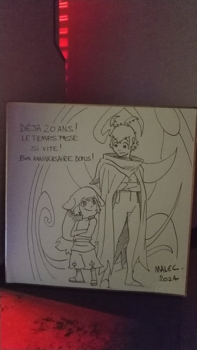 ElGuar0's tweet photo. La calidad de la foto es pésima pero el shikishi está genial, 🥰 yo sin poder ir al evento y poder tener una pequeña parte de los 20 años de Dofus me hace muy feliz @ES_DOFUS gracias de nuevo 🎉🎉 https://t.co/aE6ze9QWad