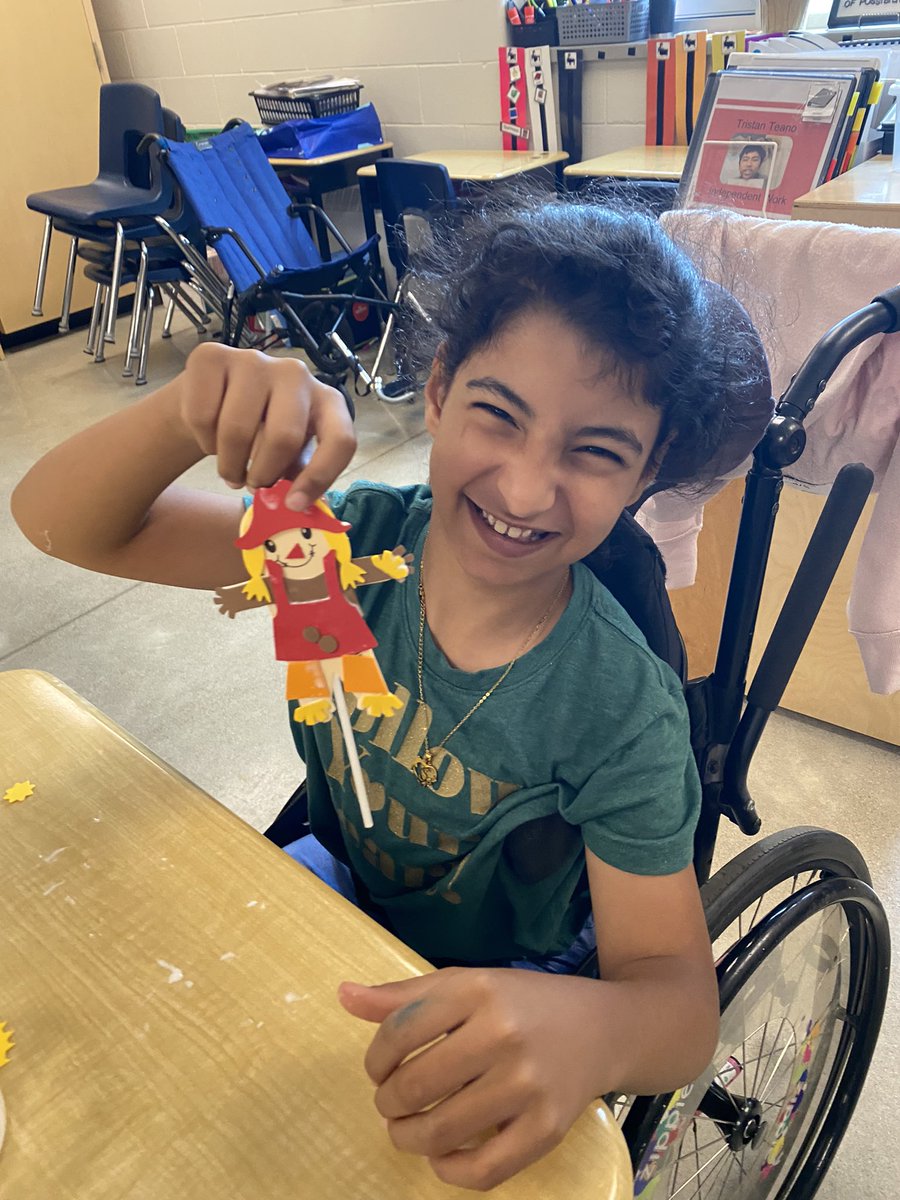 EastviewGAINS's tweet photo. Beautiful scarecrow craft 🥰 @eastview_p https://t.co/GTH7HrtRnA