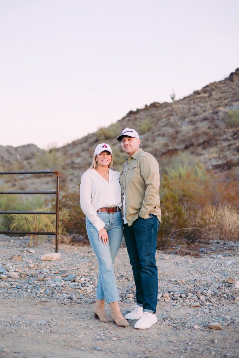 Hi!! 👋🏻
We are Brandon and Jenna Ventling, (soon to be) and we are excited to share our love for golf and community with you. ⛳️