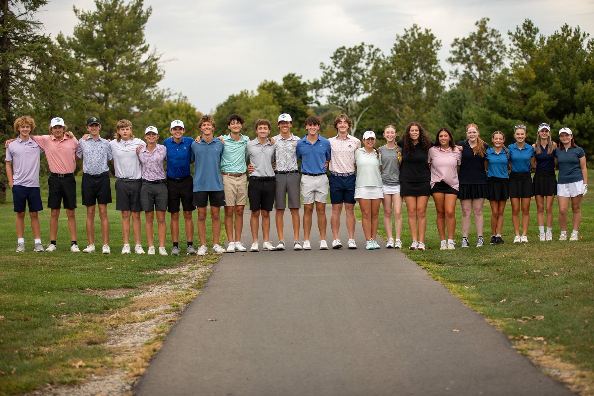 GLHS_GirlsGolf's tweet photo. Great weekend for these girls! We were at Darby Creek on Saturday where Eliza came in 5th with a 74!! Then we had our senior day on Sunday which was a blast! We can’t wait for sectionals coming up on Monday! https://t.co/j7PV7nfDjx