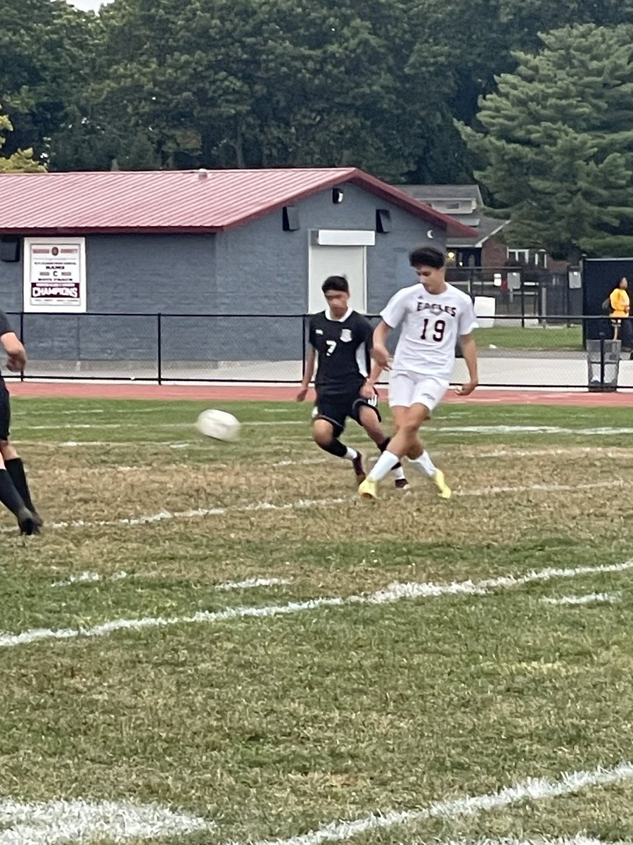 Tarl_PhysEd's tweet photo. 4-0 win over Clarke takes the JV Boys Soccer team to 8-2 on the season. #WeAreBethpage https://t.co/b5AaVAFWUo