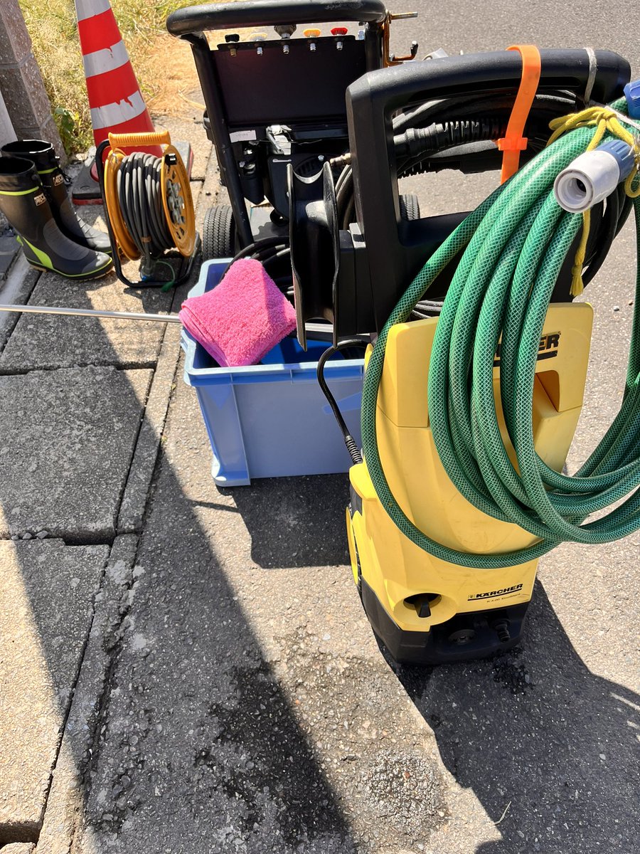 actionpower8's tweet photo. 残暑32℃の名古屋💦
高圧洗浄祭りしてきました✨
室内再クリは番頭さんに任せて昼過ぎで終わり🙌
#新築
#賃貸物件
#再クリーニング https://t.co/am5YJ01j7h