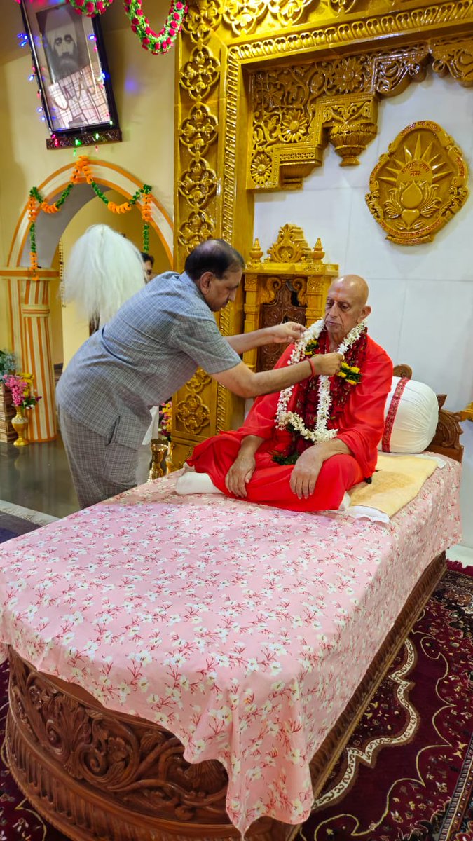 asst_media's tweet photo. महंत सतगुरु स्वामी श्री सुंदर दास जी महाराज का जगदलपुर स्थित रामद्वारे में चल रहे सत्संग प्रोग्राम में आज पूर्व विधायक श्री संतोष बाफना एवं सर्व समाज बस्तर के अध्यक्ष श्री एल ईश्वर राव  व अन्य विभिन्न हिंदू संगठनों के अधिकारी और कार्यकर्ता दर्शनार्थ एवं आशीर्वाद लेने उपस्थित हुए। https://t.co/ZPXEvOdEhW