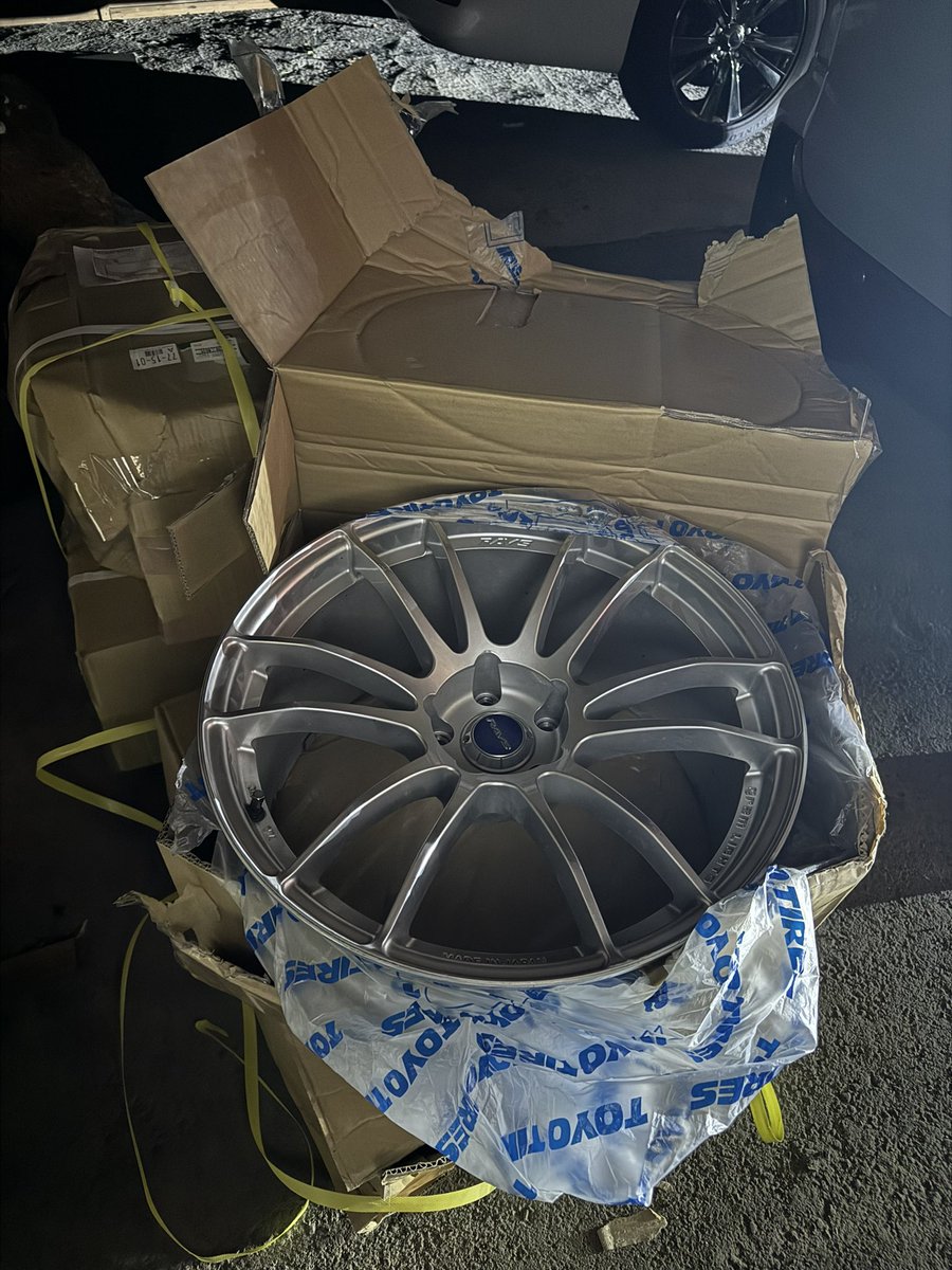 RAYS 57  19インチ 9.5j 通し