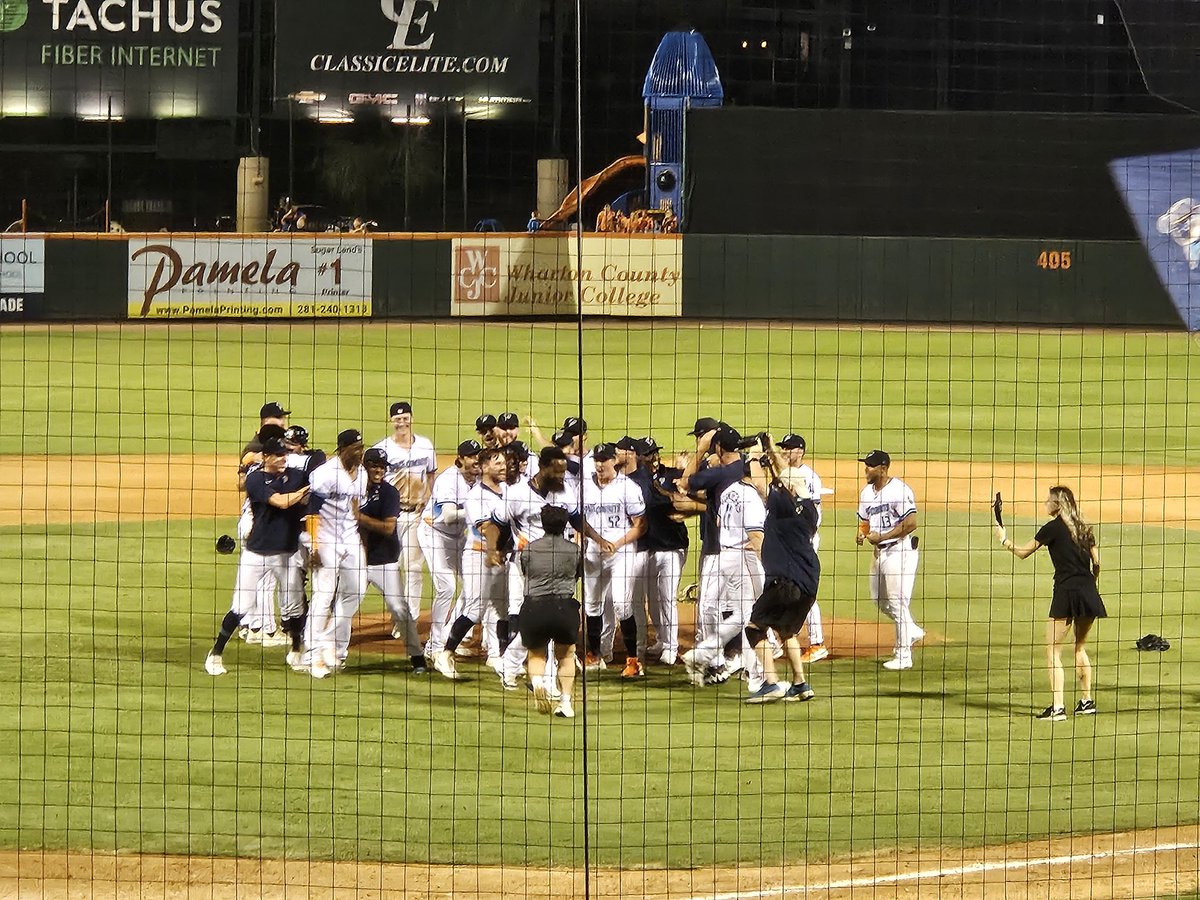 ChiquePhilA's tweet photo. Final: Sugar Land Space Cowboys 5, Reno Aces 2. https://t.co/o0h54XI9ug