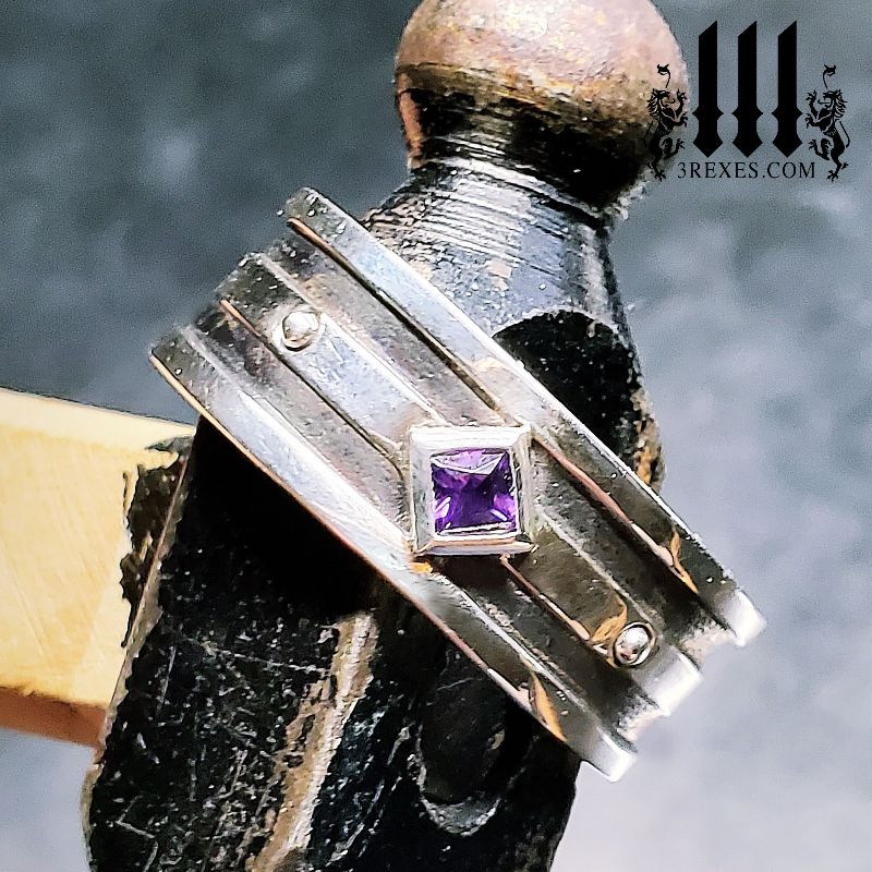 3rexes's tweet image. Mens Medieval Ring | Freshly Made in Silver &amp;amp; Bronze | Code: METAL - mailchi.mp/303ae026dcd7/m…