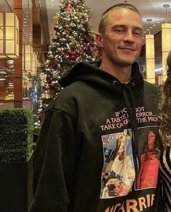 َ (@st4rkeys) on Twitter photo 