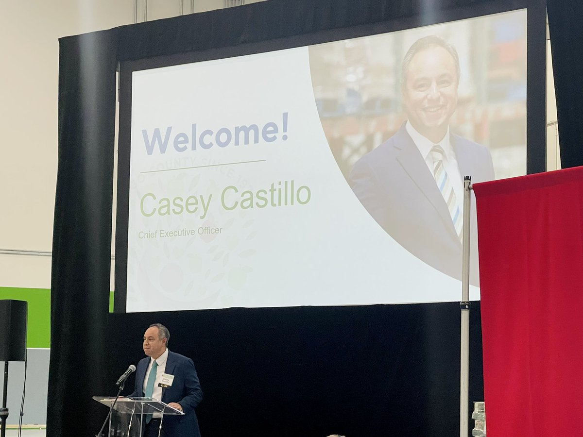 vpsadiaz's tweet image. Congratulations to the Jacobs &amp;amp; Cushman @SDFoodBank team on a successful open house of their Vista location. Thank you for addressing food insecurity in the North County region and for partnering with the @ASI_CSUSM Cougar Pantry.
